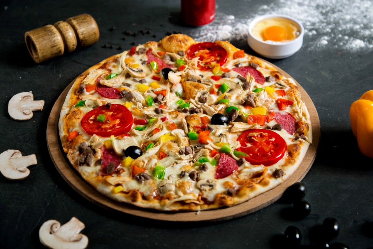 How big is a 14 inch pizza? - Dry Street Pub and Pizza