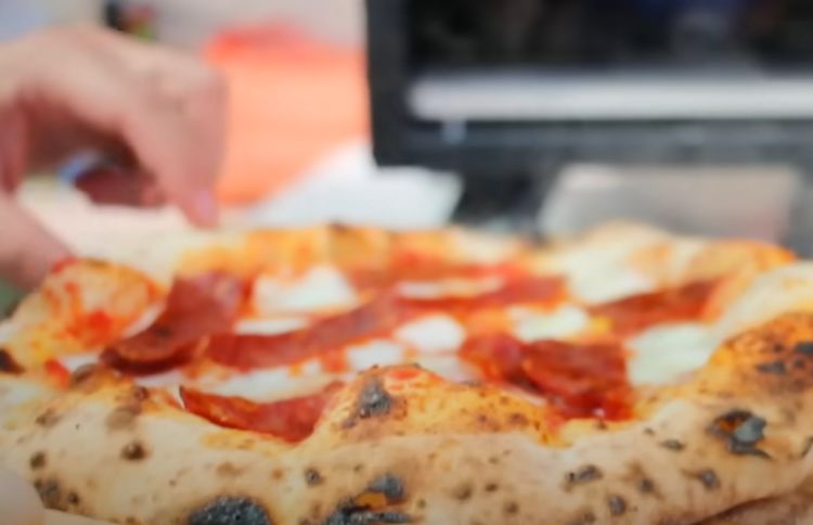 Bertello vs Ooni pizza oven Comparision