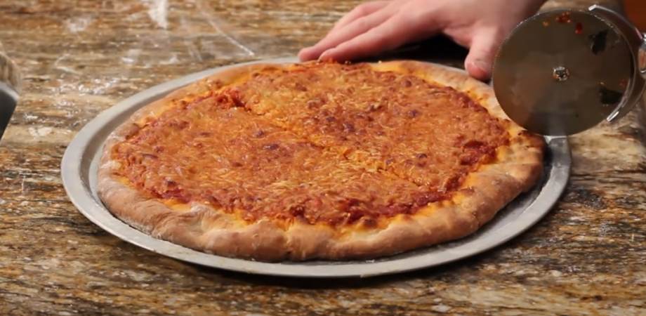 How big is a 10-inch pizza?